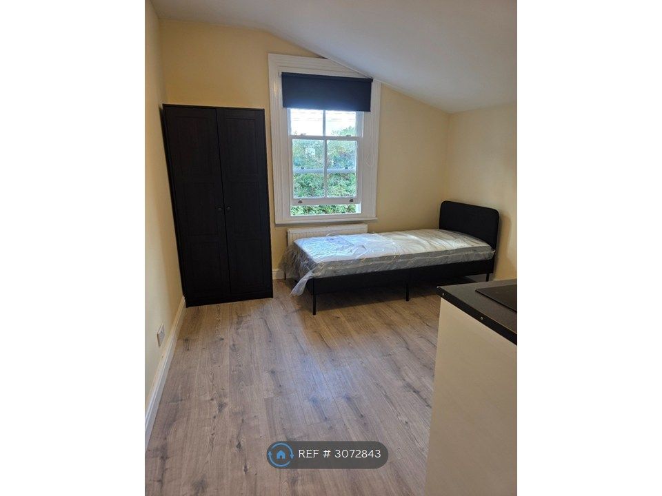 Property photo 1 of 3
