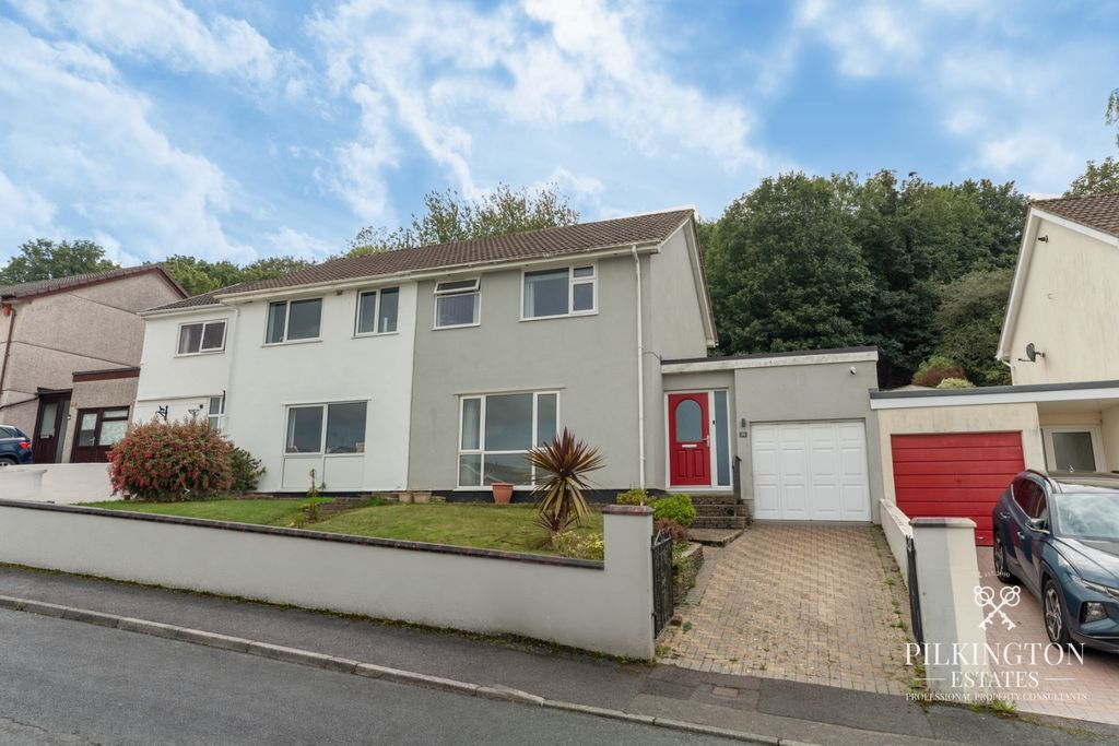 Property photo 1 of 19 5443930