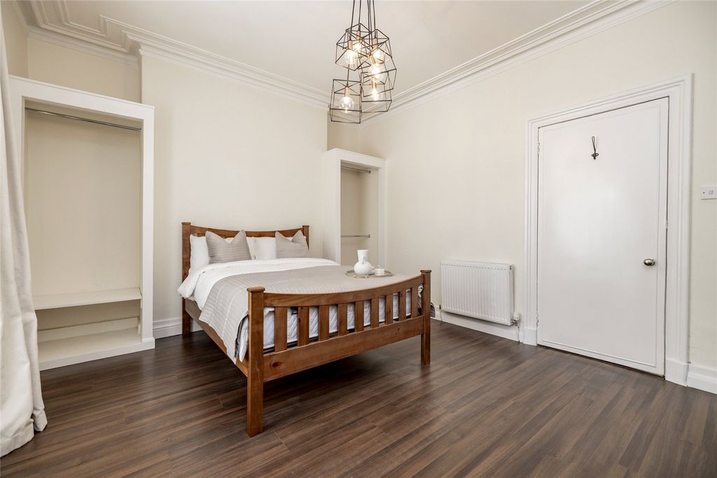 Property photo 3 of 14 Photo 3