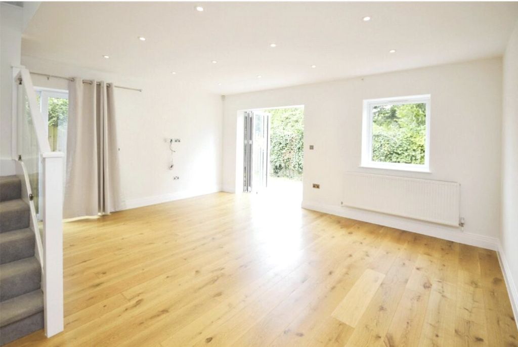 Property photo 2 of 11 Picture No. 02