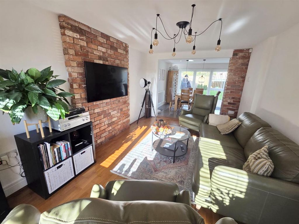 Property photo 3 of 24 Fa6F945E-c0A8-4F06-8E53-Fa5c101Cca75.Jpeg