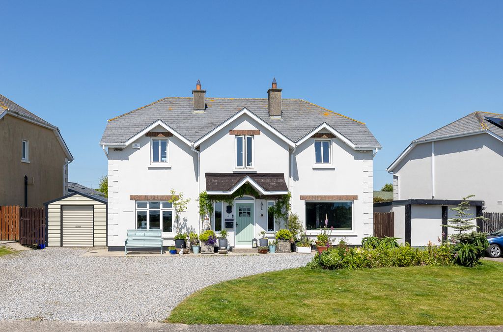 Property photo 1 of 58
