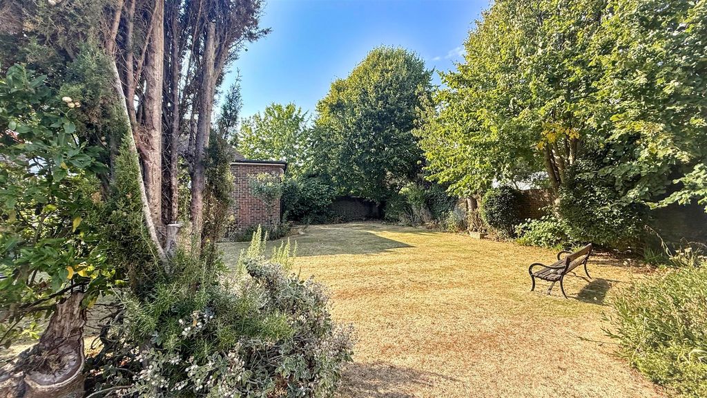 Property photo 2 of 8 Img_8037.Jpg