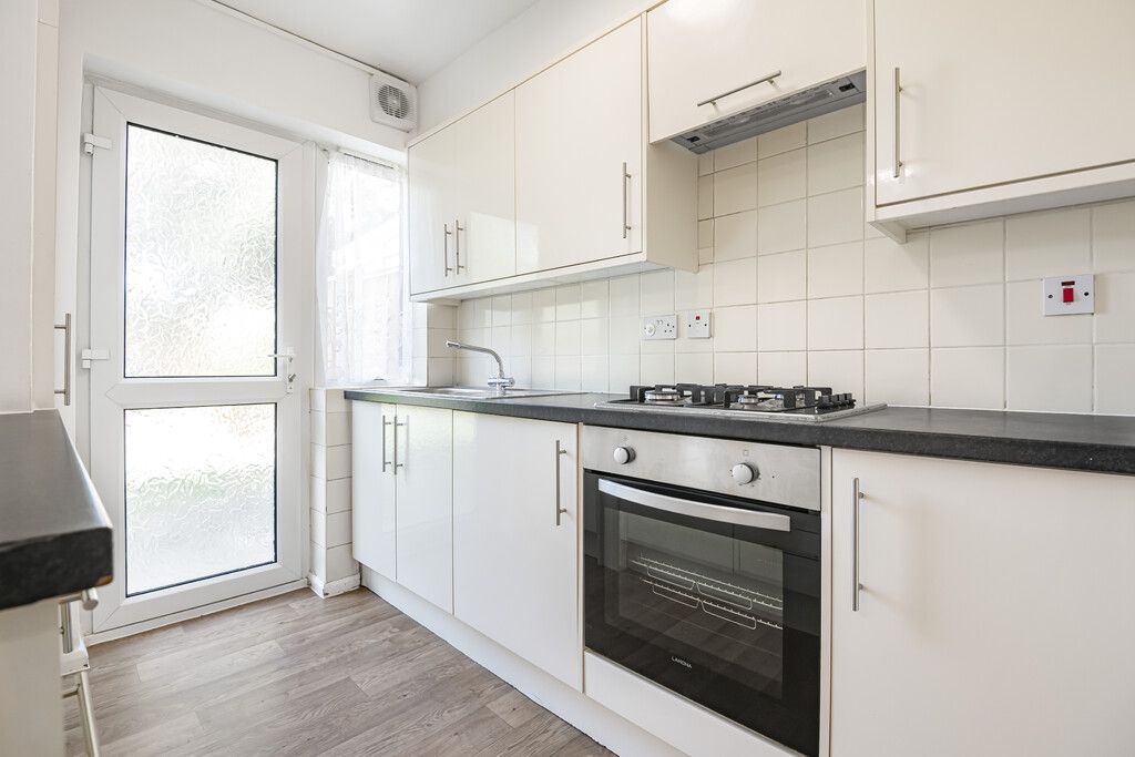 Property photo 2 of 16 Kitchen