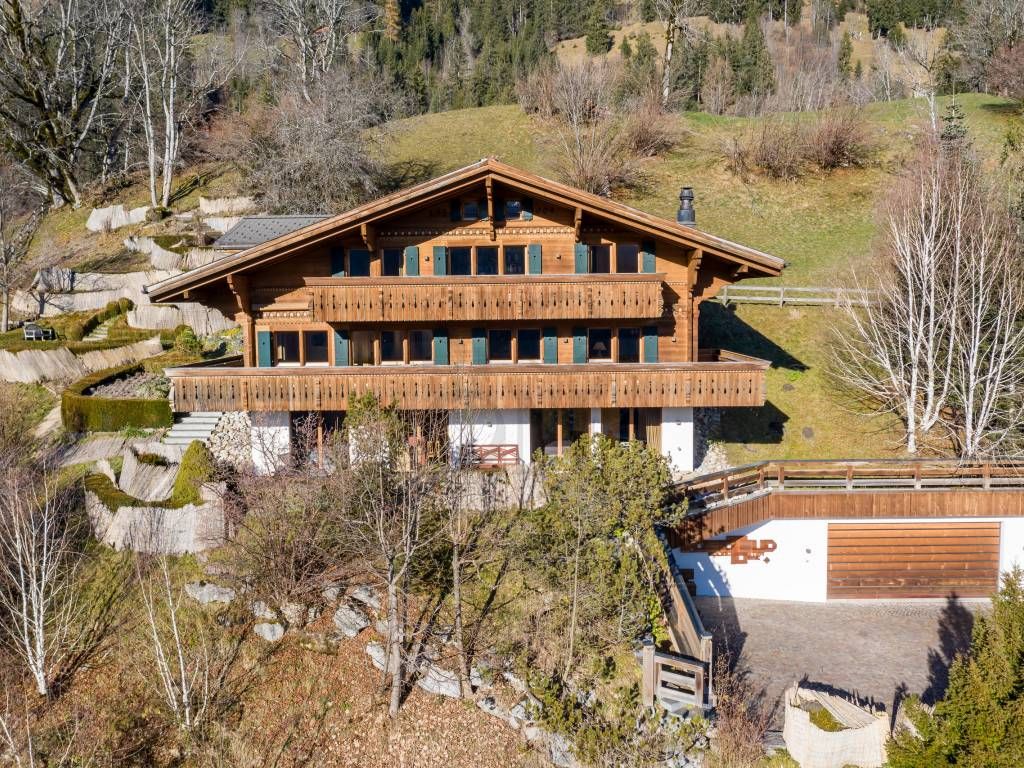 Property photo 1 of 12