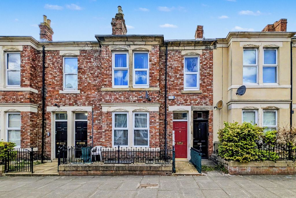 Property photo 1 of 15 40-42 Windsor Avenue, Gateshead, Tyne And Wear, Ne8 4Ng