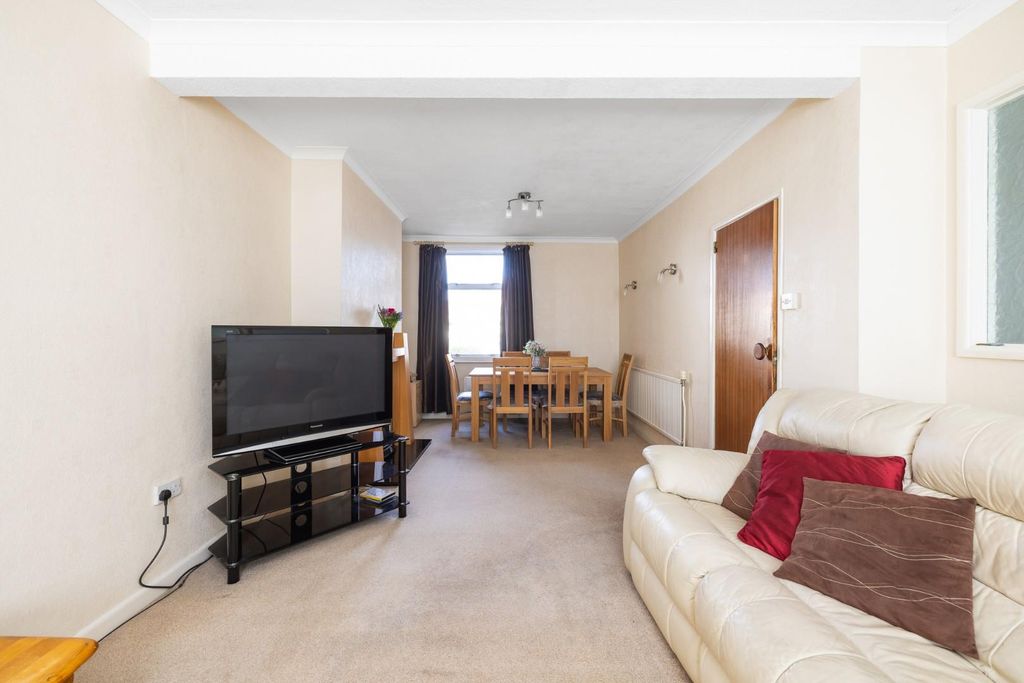 Property photo 1 of 21 Char8962_1.Jpg