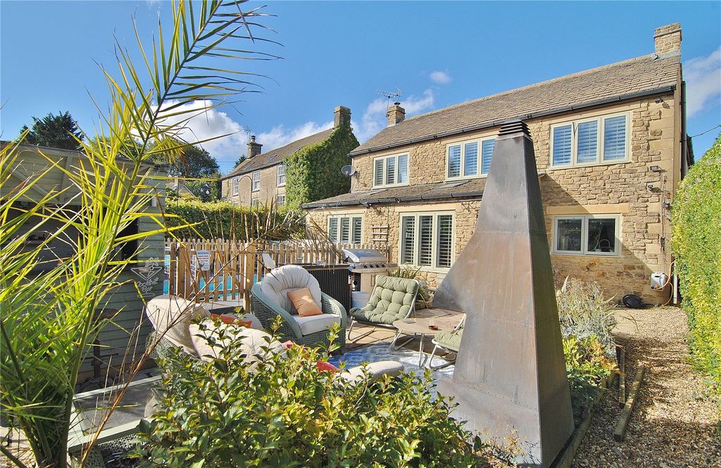 Property photo 2 of 28 Picture No. 24