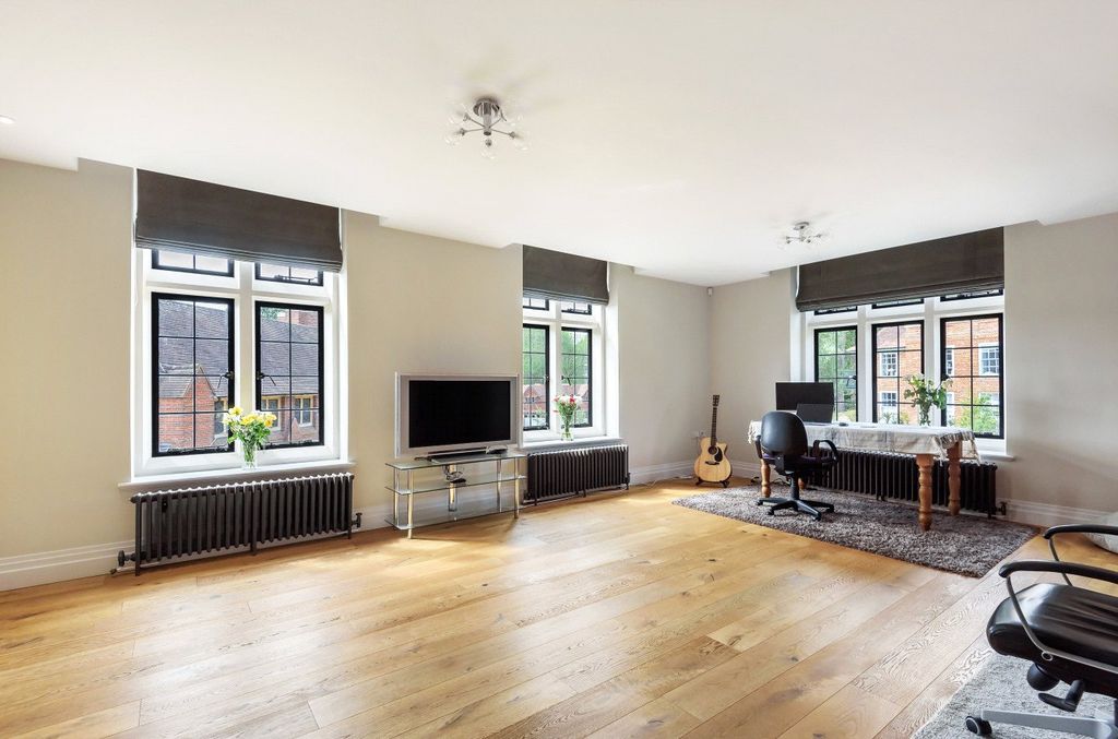 Property photo 2 of 19 Picture No. 22