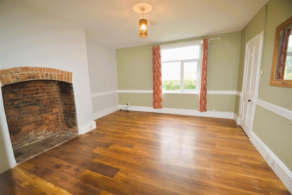 Property photo 2 of 20 Living Room (2).Jpg