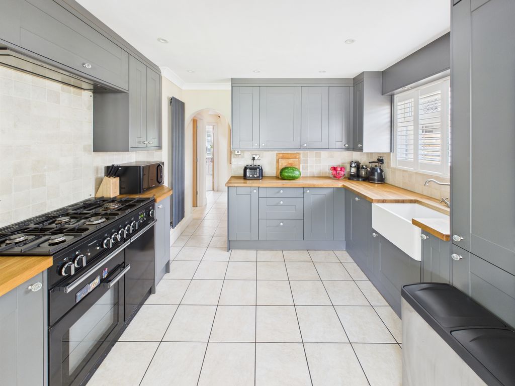 Property photo 2 of 18 Gallery