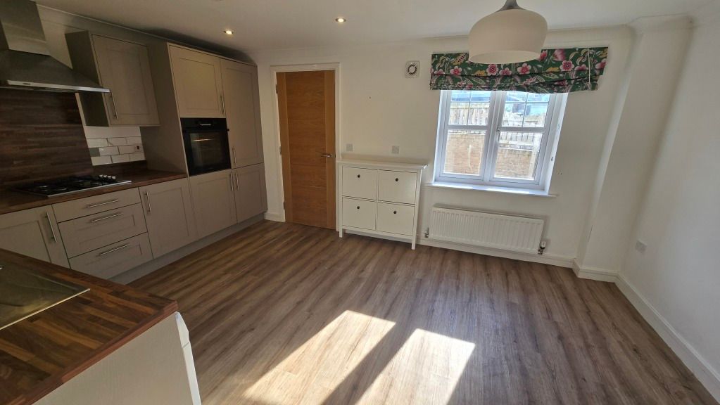 Property photo 2 of 9 Picture No. 22