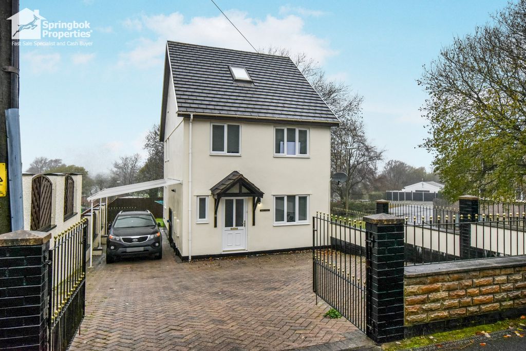 Property photo 1 of 17 Front View