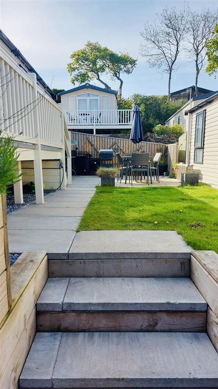 Property photo 2 of 70 2Lobster2.Jpg
