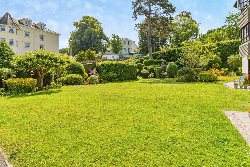 Property photo 2 of 18