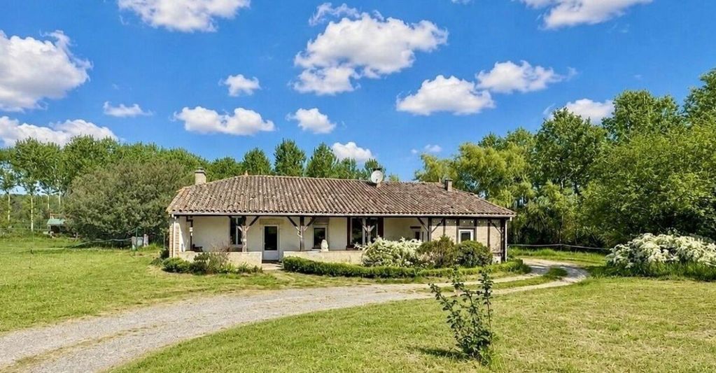 Property photo 1 of 18 Photo 1