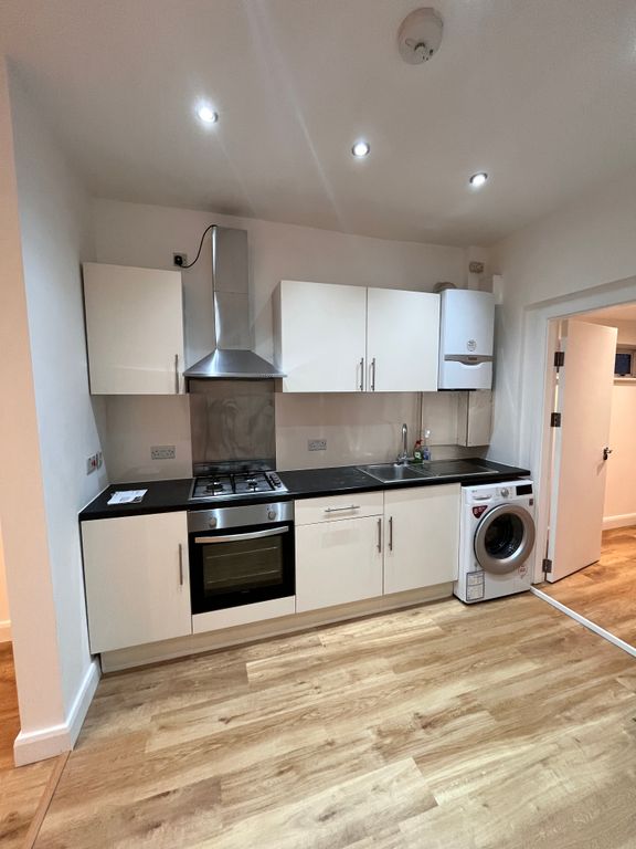 Property photo 3 of 24