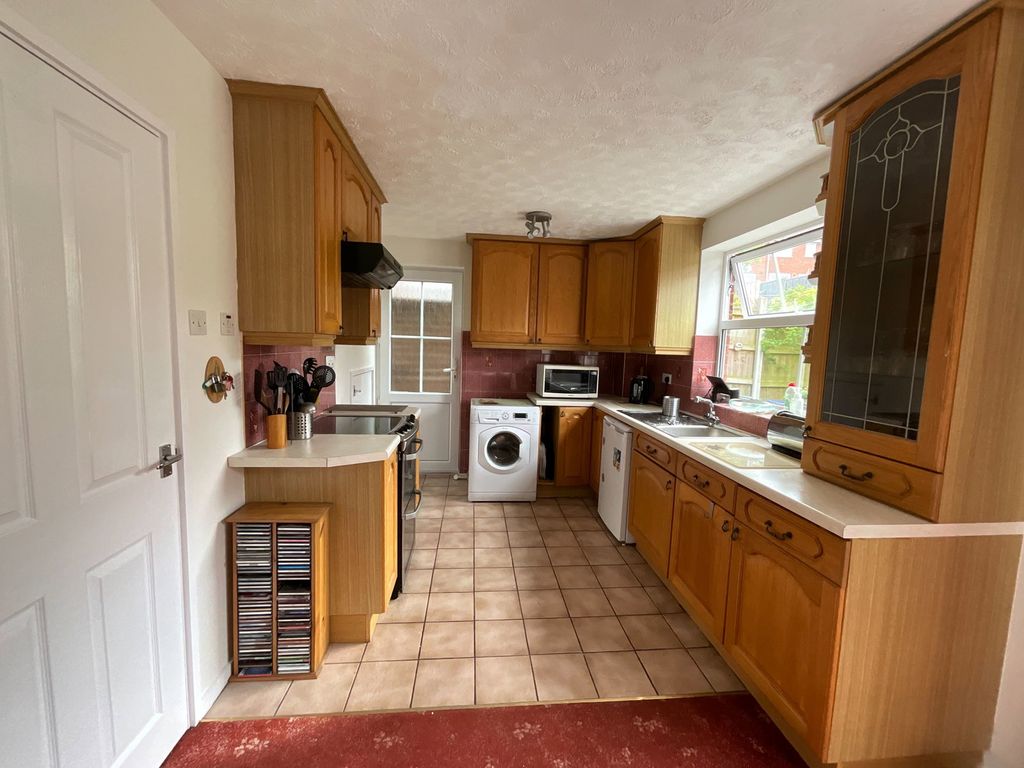 Property photo 3 of 11