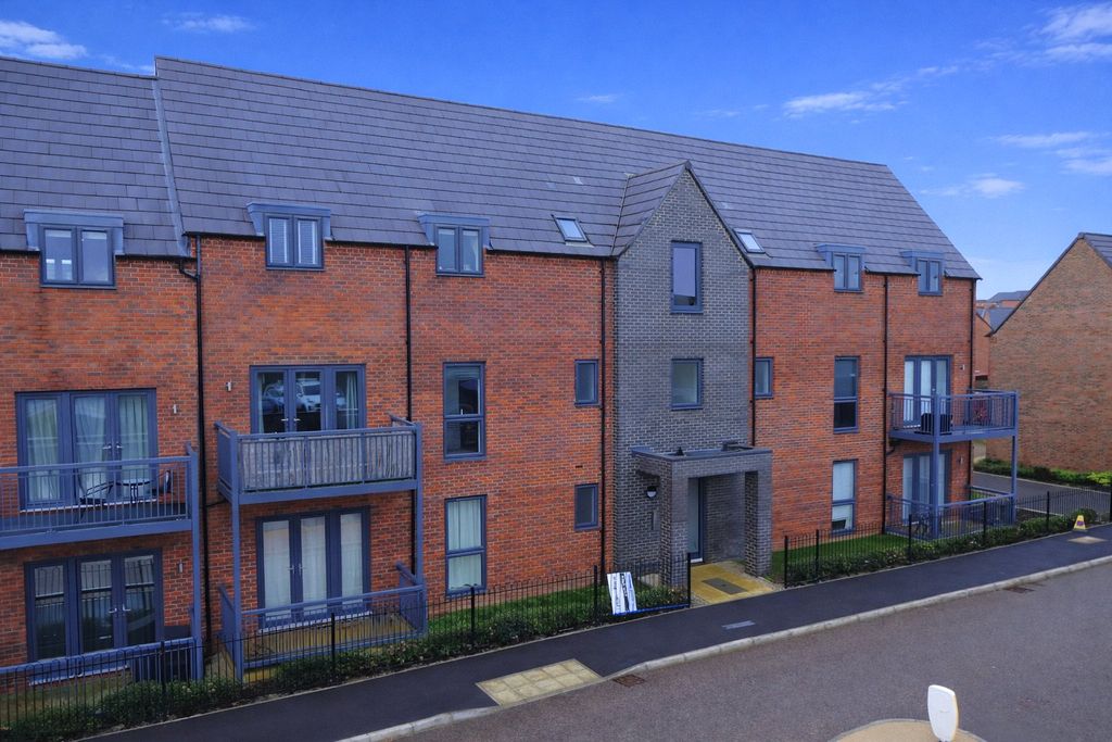 Property photo 1 of 9 Picture No. 16