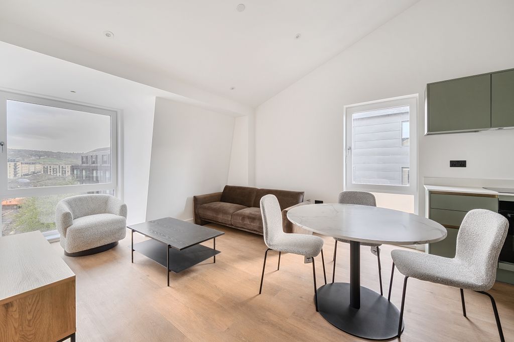 Property photo 1 of 13 1386790 (4)