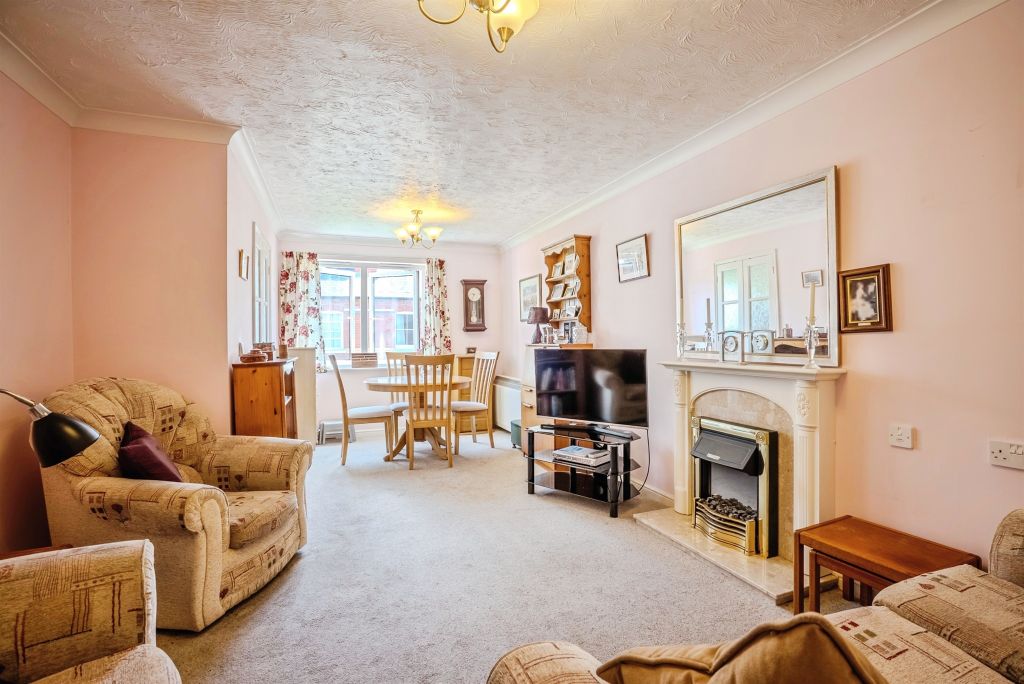 Property photo 2 of 13