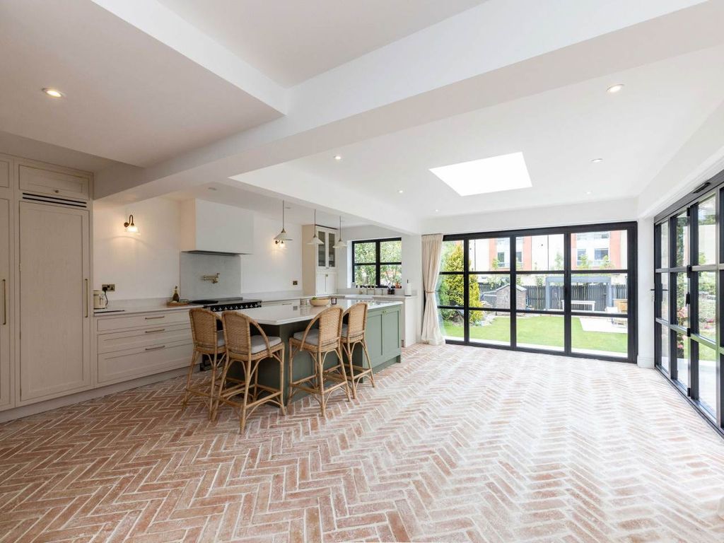 Property photo 1 of 20 Kitchena