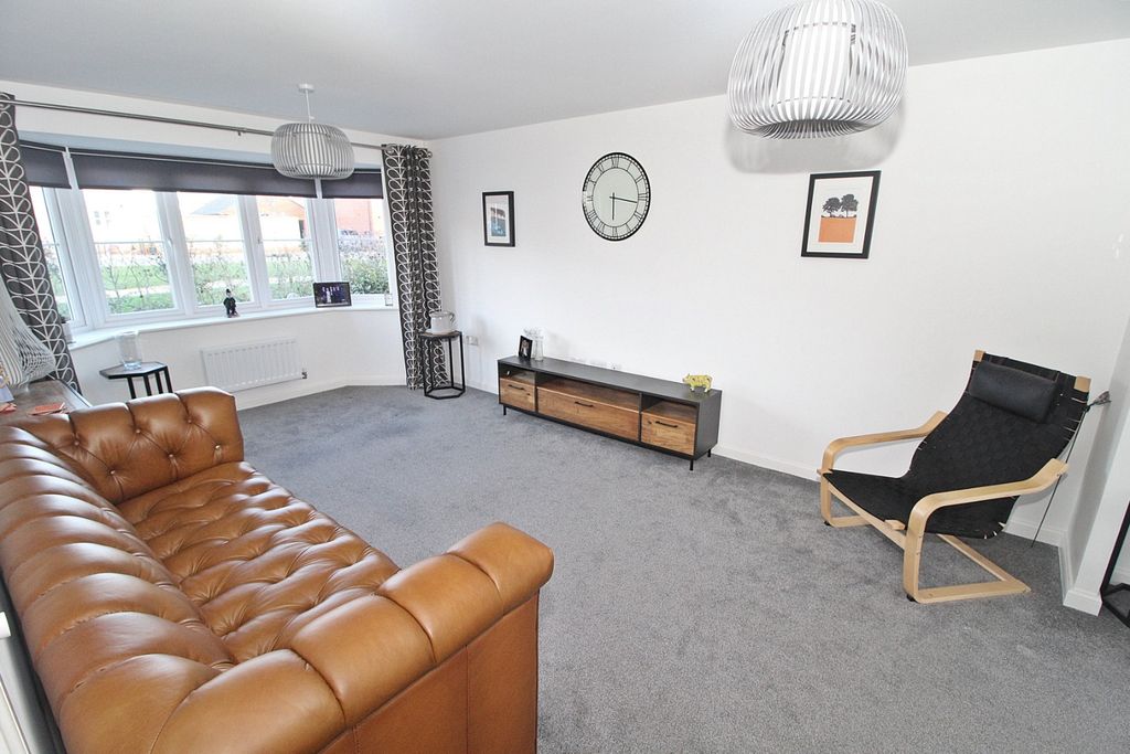 Property photo 2 of 15 4861253