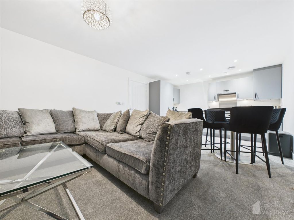 Property photo 3 of 15 Cam02365G0-Pr0404-Still012.Jpg