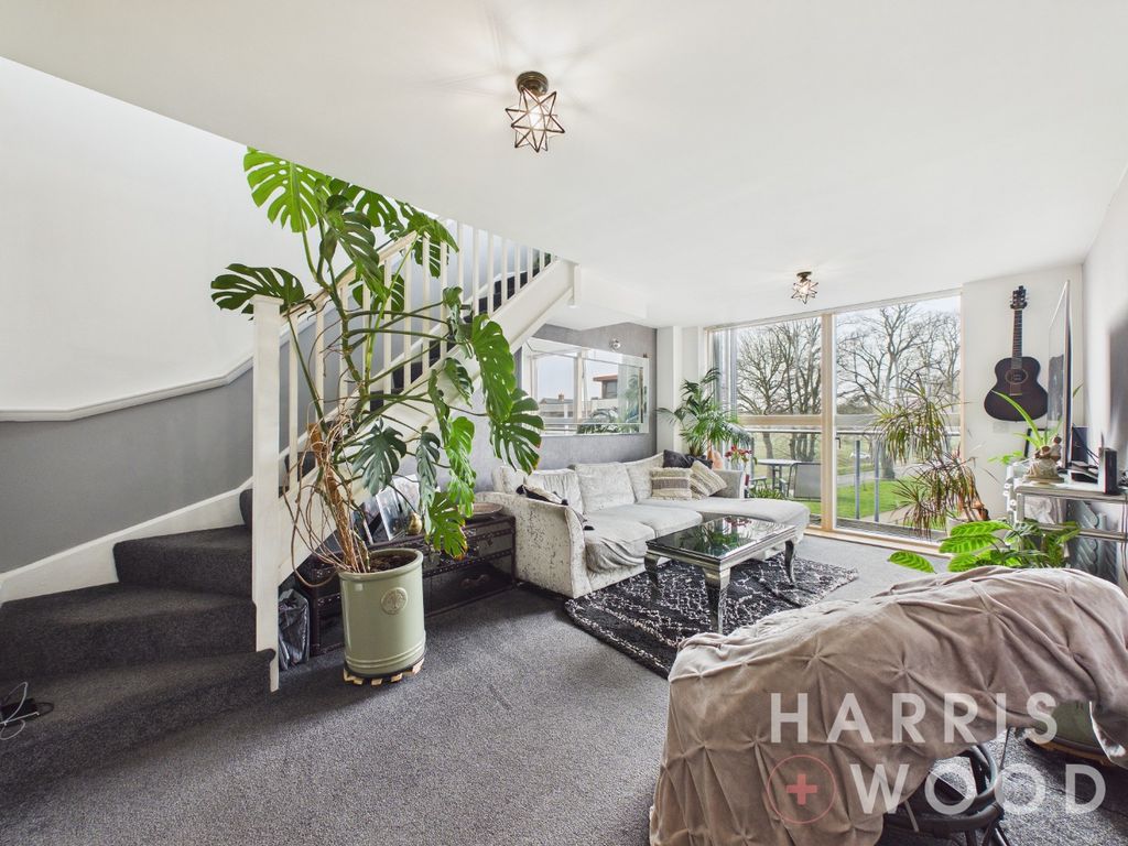 Property photo 2 of 24 4975952