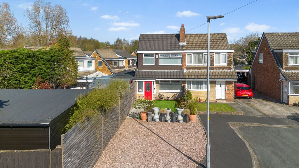 Property photo 1 of 28