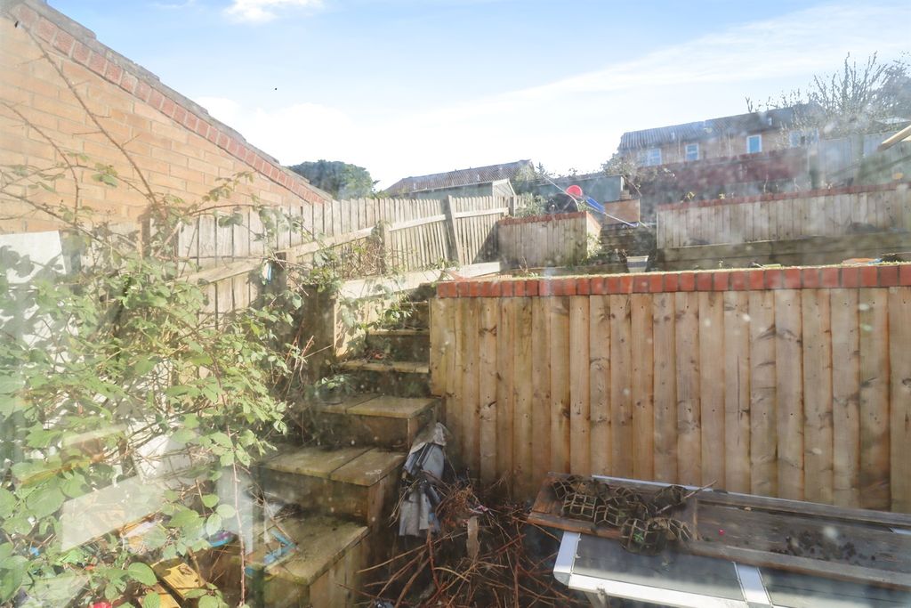 Property photo 3 of 3