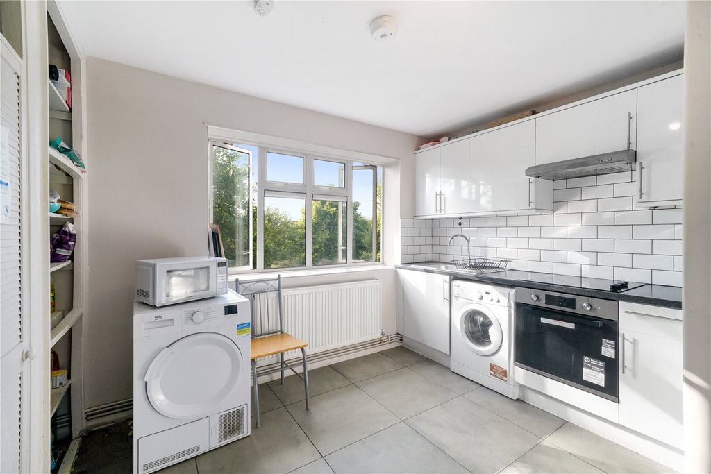 Property photo 3 of 16 Picture No. 20