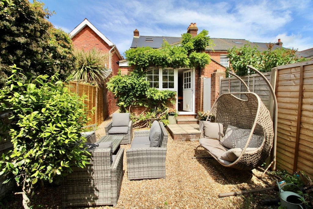 Property photo 2 of 16
