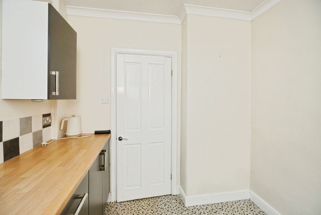 Property photo 3 of 19 Photo