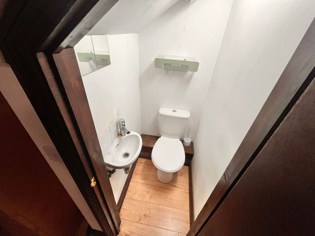 Property photo 2 of 4