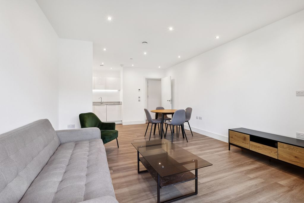 Property photo 2 of 10