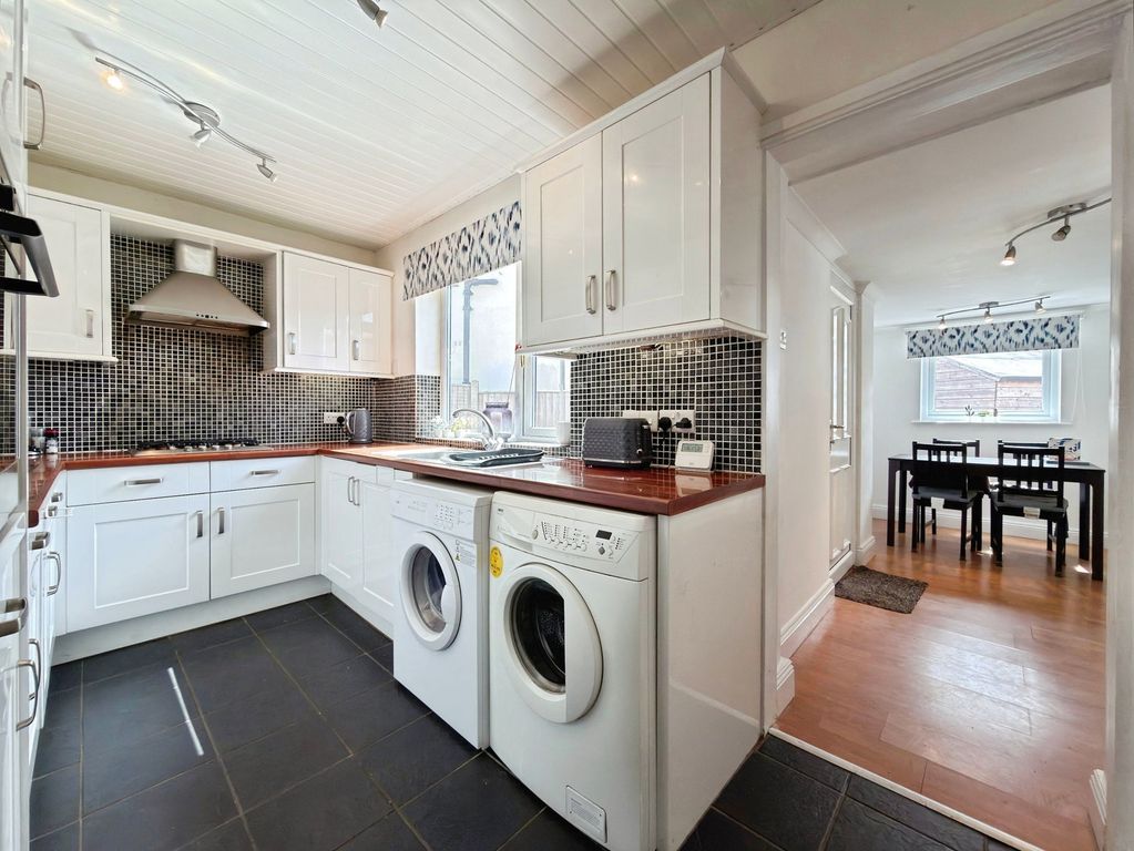 Property photo 2 of 24