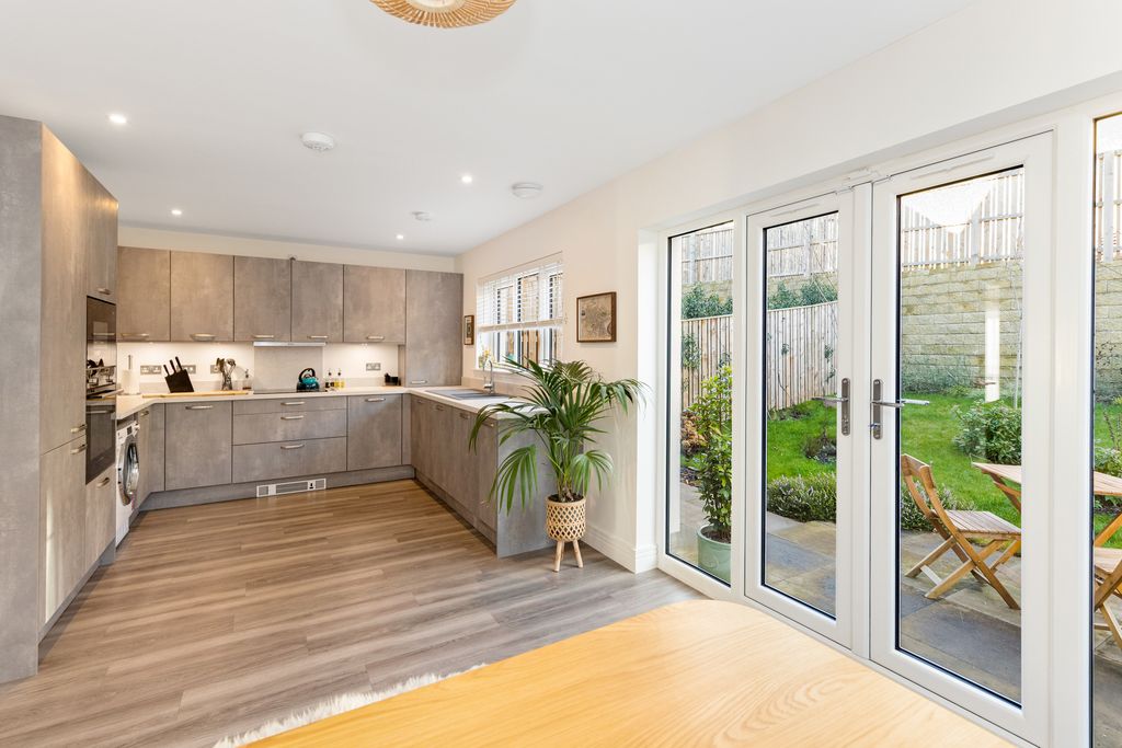 Property photo 1 of 16 Primary Property Image