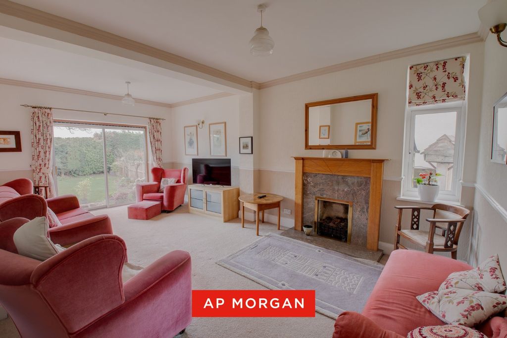 Property photo 3 of 19 Picture No. 10