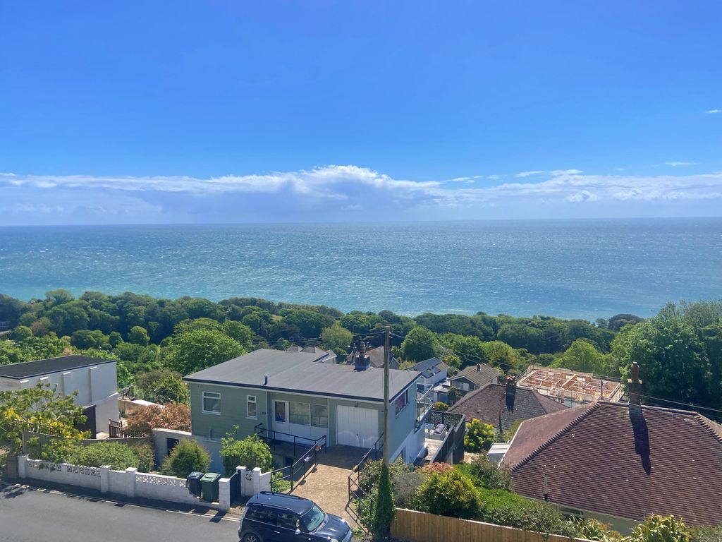 Property photo 3 of 49 Sea View