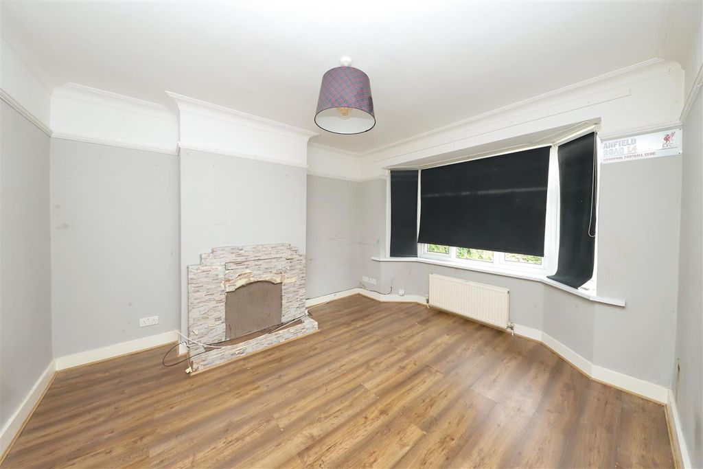 Property photo 2 of 9 Living Room