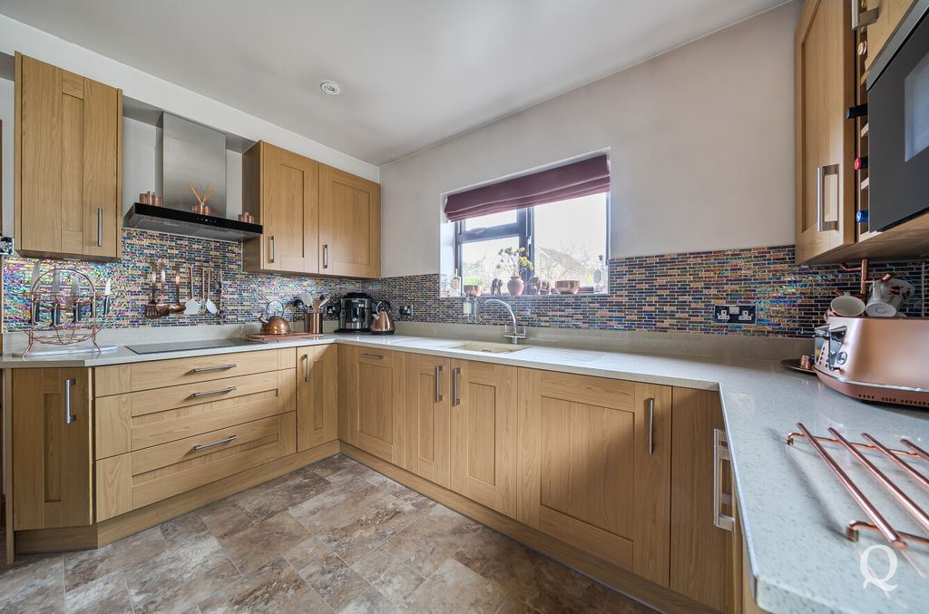 Property photo 1 of 25 F4F1323E-Bdc3-42F...