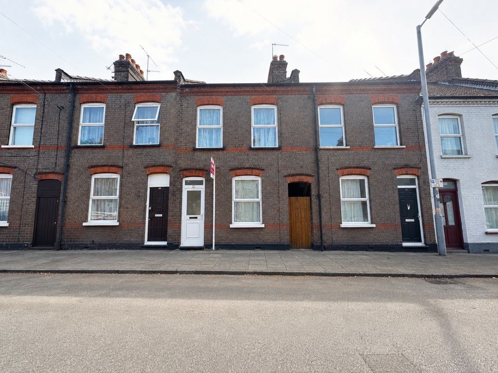 Property photo 1 of 10 5396630