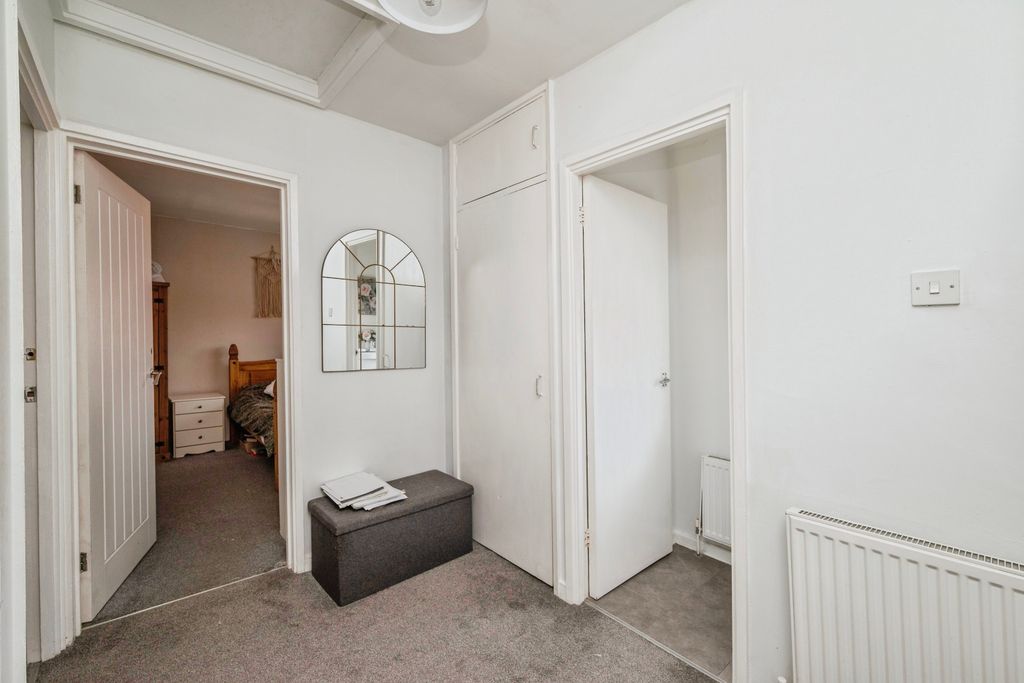 Property photo 3 of 20