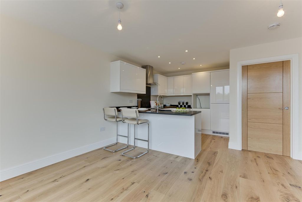 Property photo 3 of 7 Kitchen Area
