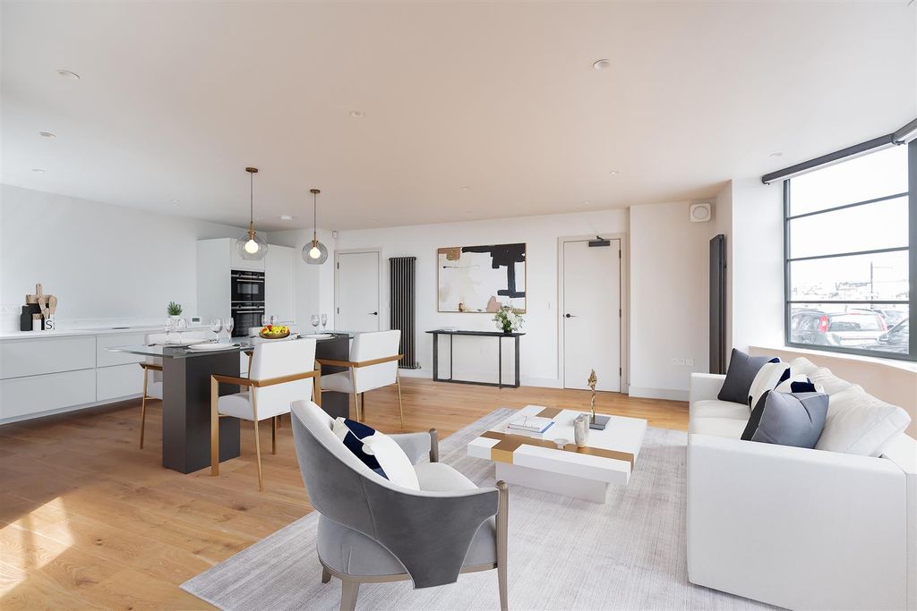 Property photo 3 of 17 Lounge-Diner2_Staged - Copy.Jpg