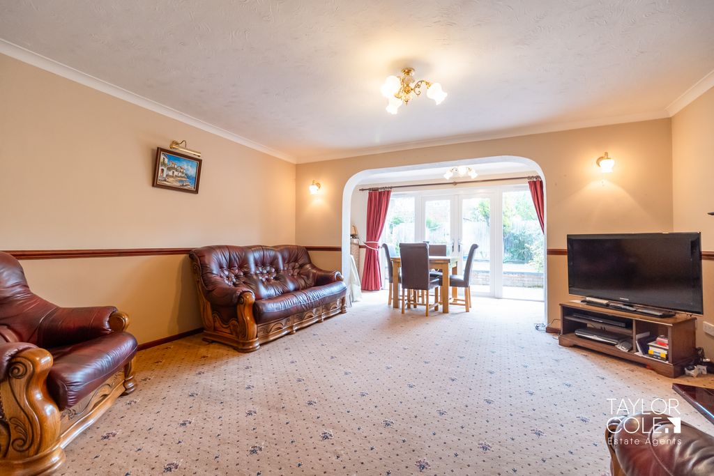 Property photo 3 of 17