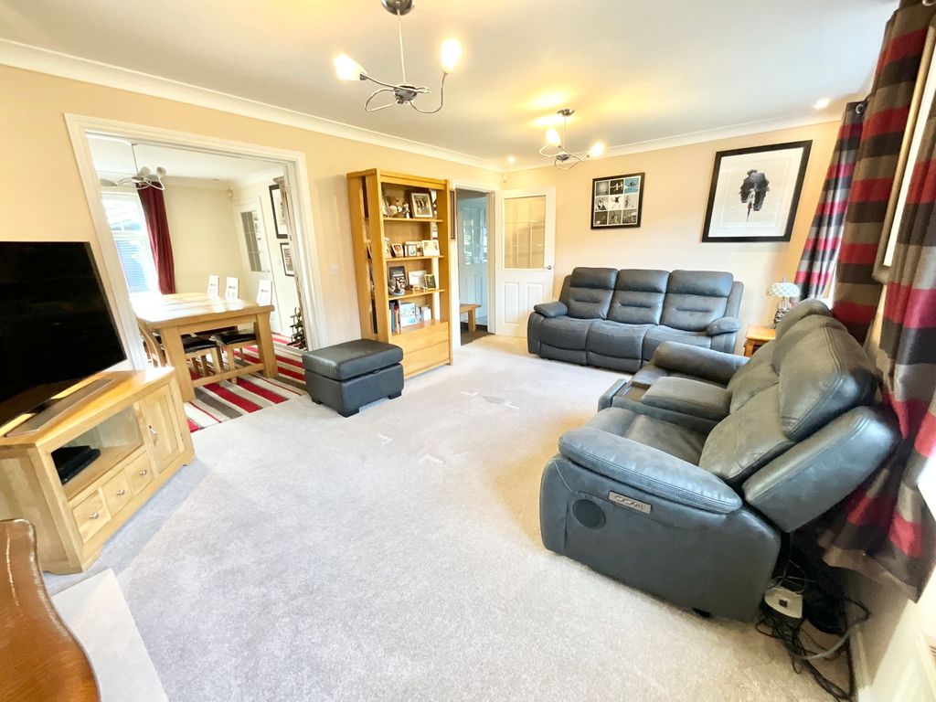 Property photo 2 of 30