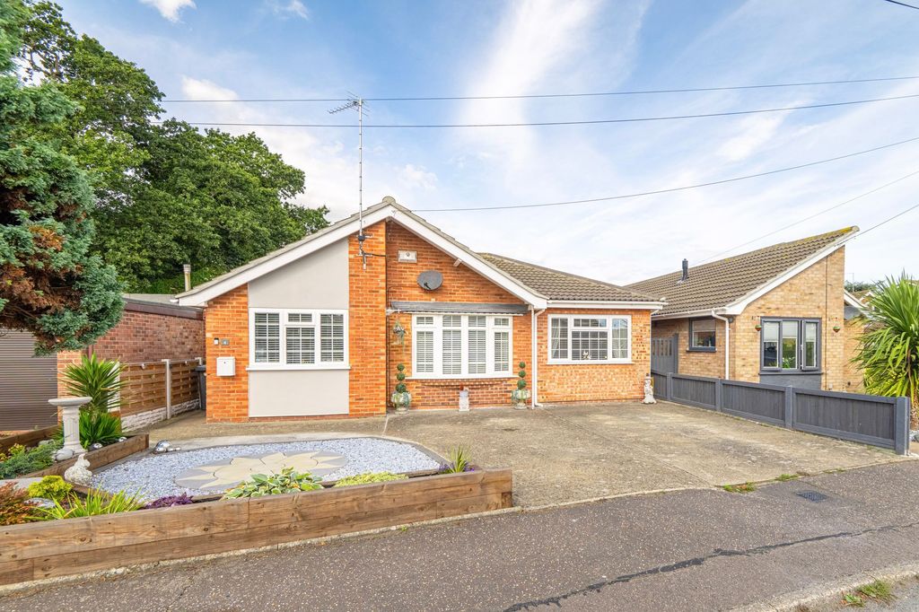 Property photo 1 of 16