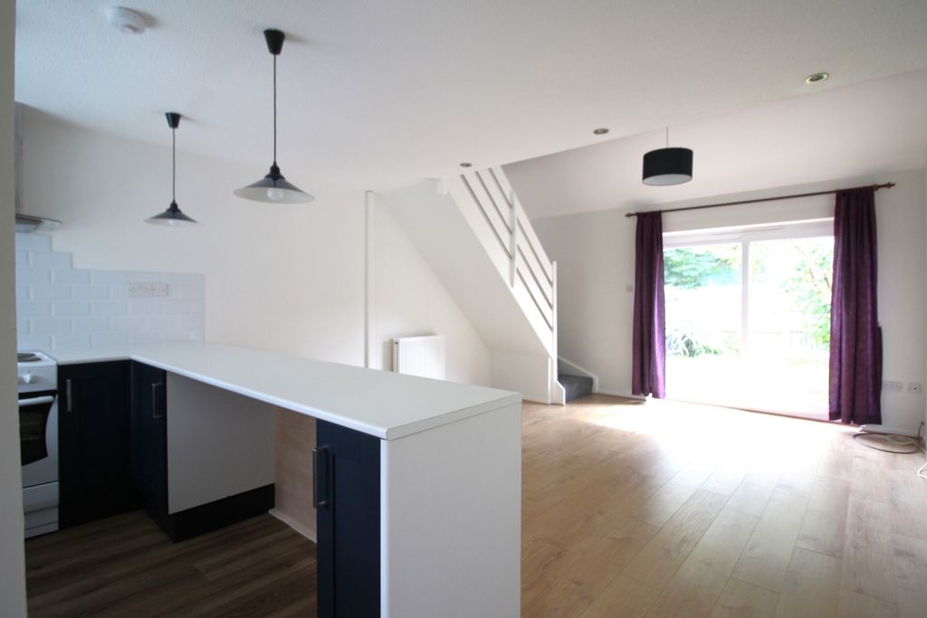 Property photo 2 of 8 Photo 2